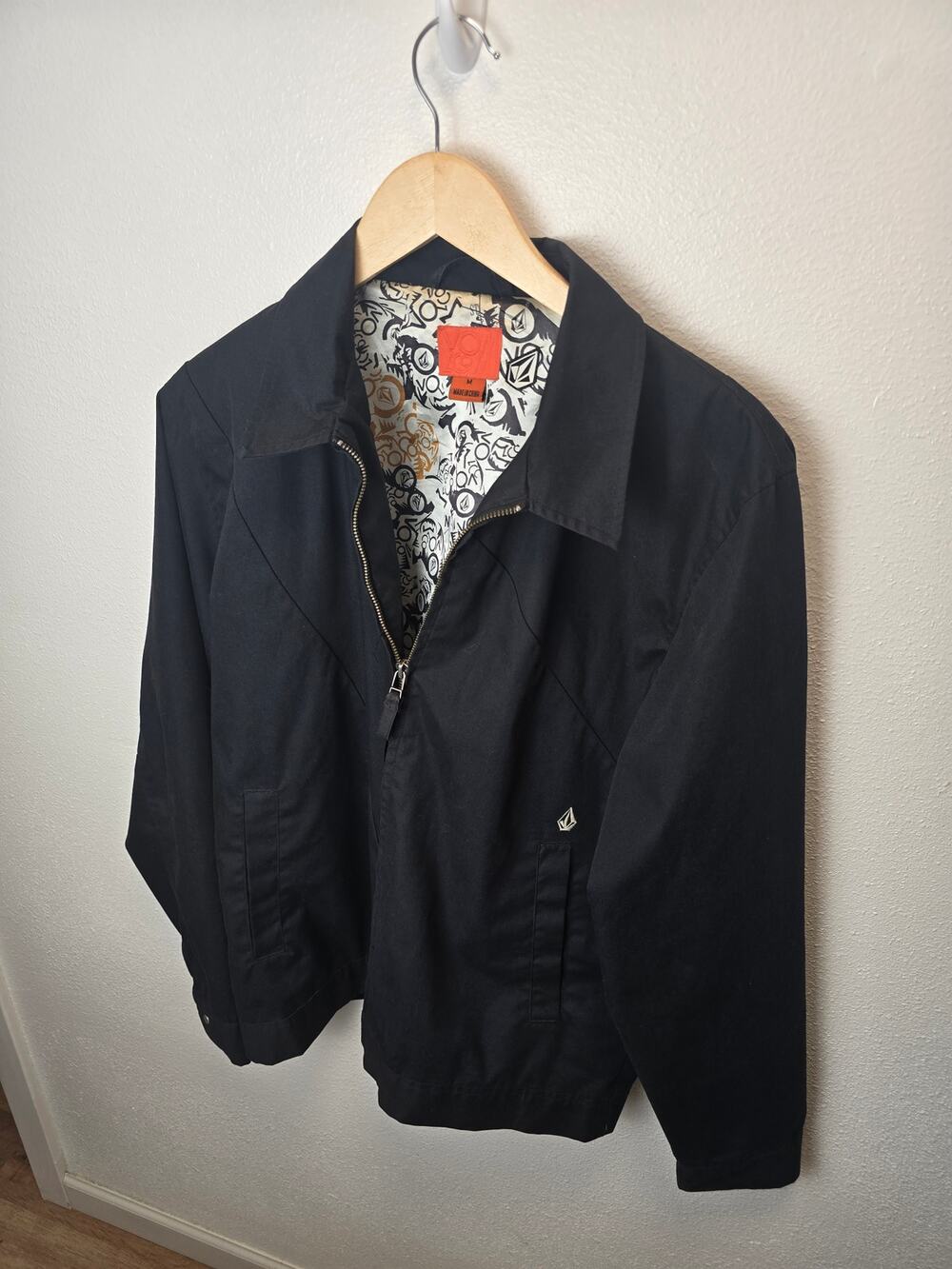 Volcom Jacket Mens M Black Y2K Graphic Lined Full Zip Skate Streetwear
